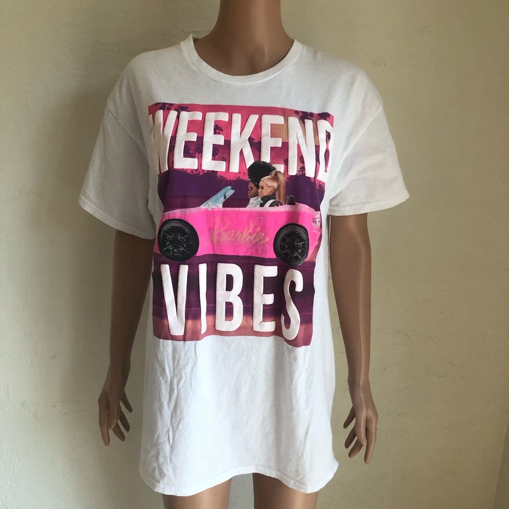 Barbie Women’s Size L White Raised Graphic Printed Shirt Weekend Vibes Casual